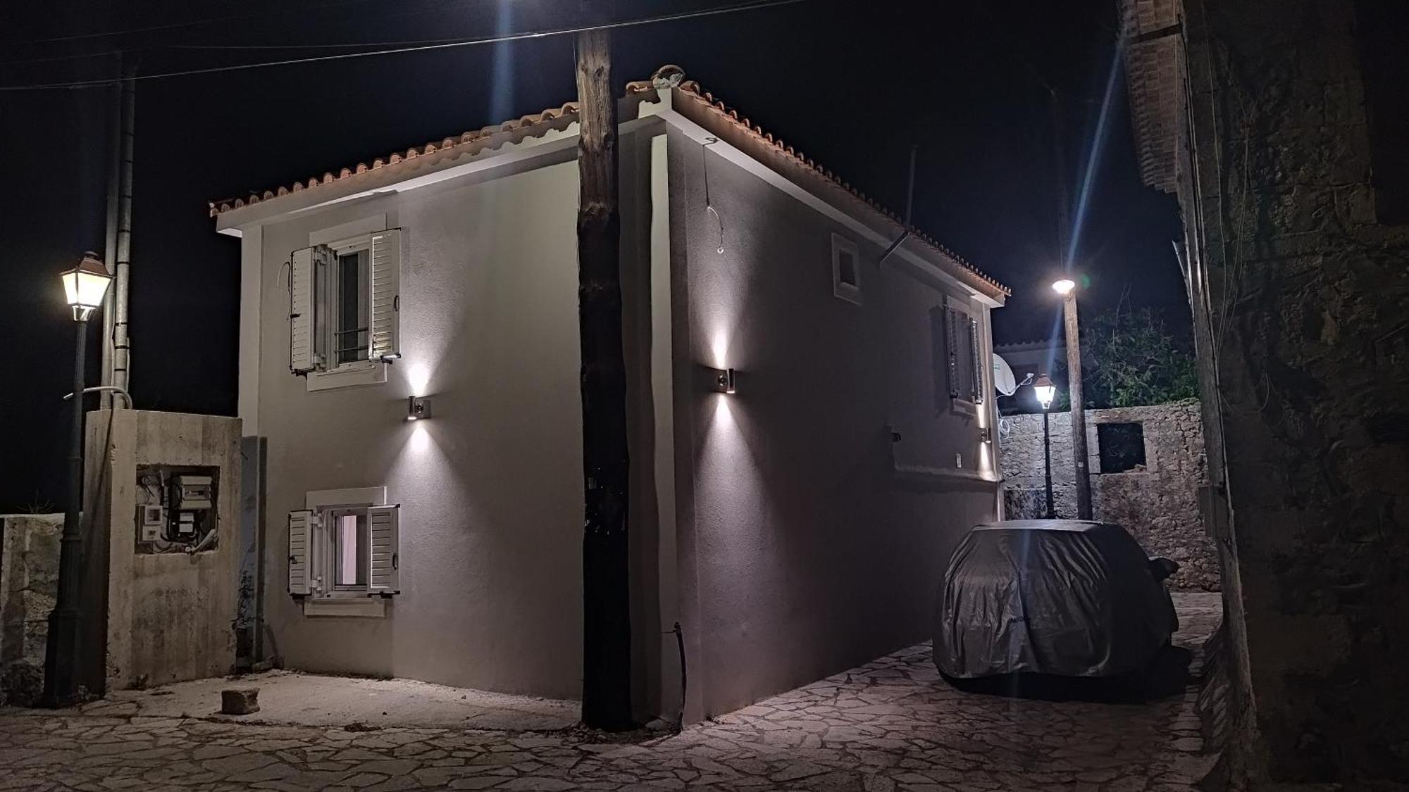 Villa Vikou House Yírion Exterior foto