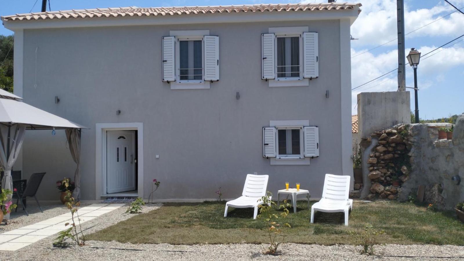 Villa Vikou House Yírion Exterior foto